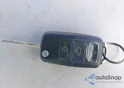 2006 Volkswagen New Beetle 2.5 из США, поврежденный, VIN 3VWPW31C46M412156